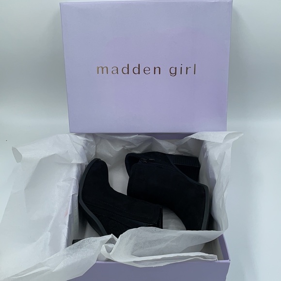 - Madden Girl Black Ankle Boots - Picture 8 of 8
